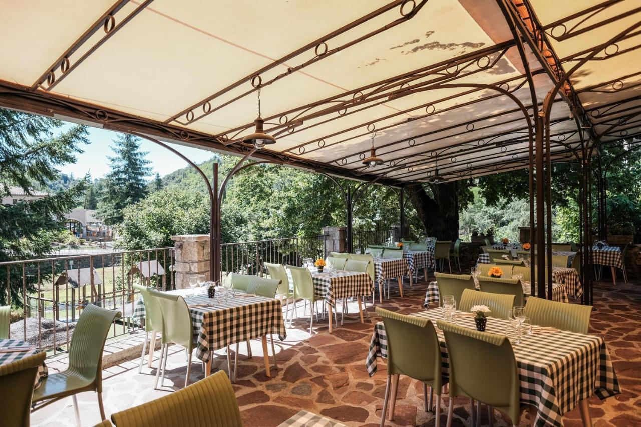 Hotel Les Vignes Chassiers Екстер'єр фото