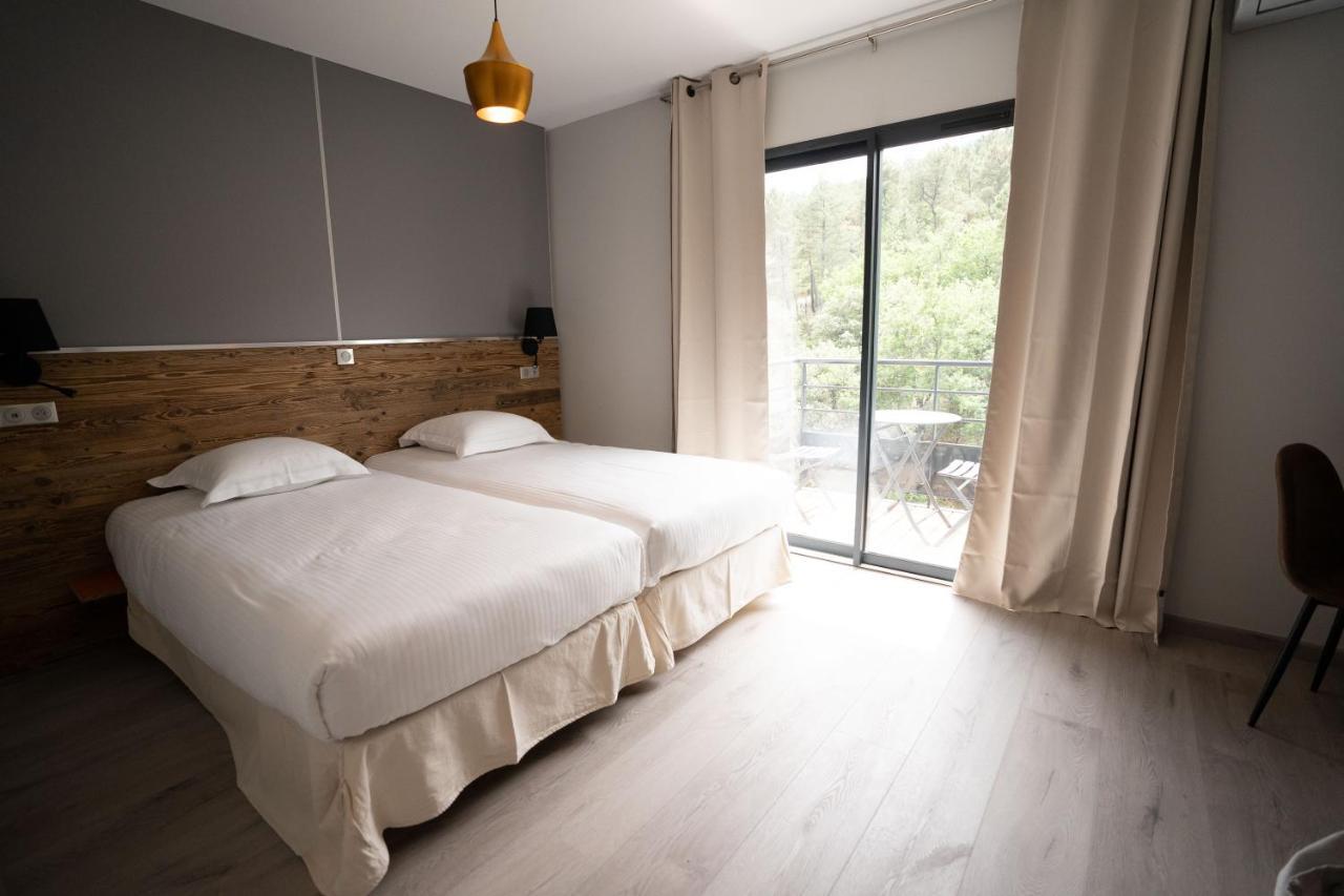 Hotel Les Vignes Chassiers Екстер'єр фото