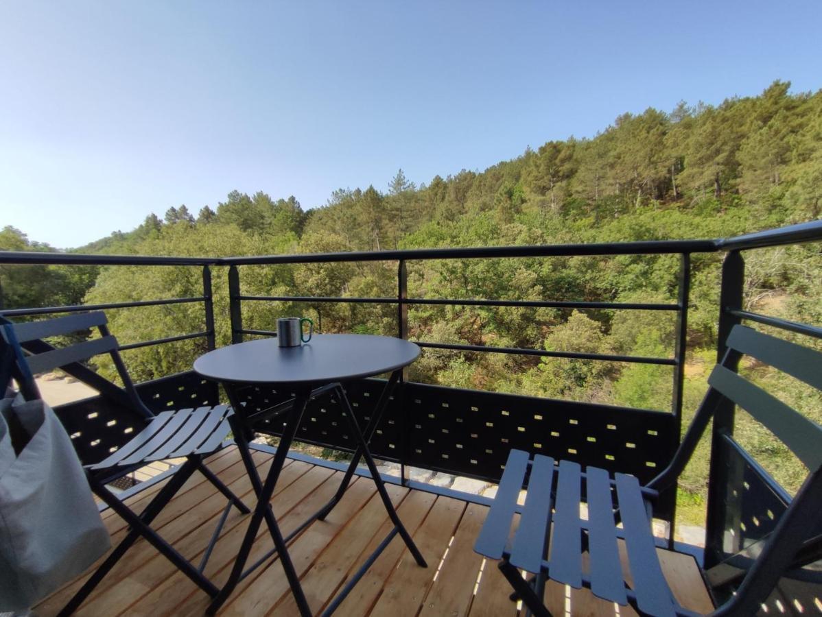 Hotel Les Vignes Chassiers Екстер'єр фото